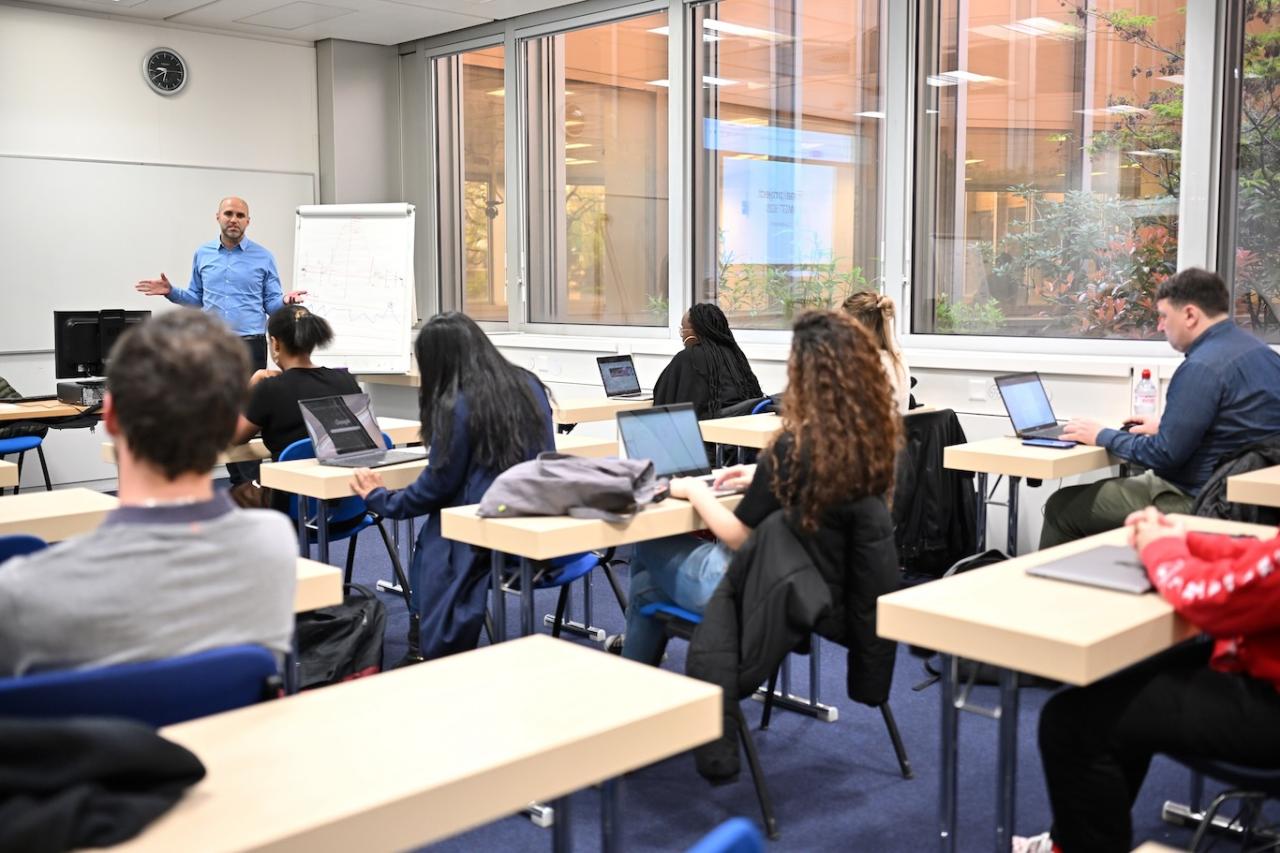 Master in Business Administration (MBA) - SIS – Study in Switzerland MBA scholarships USA